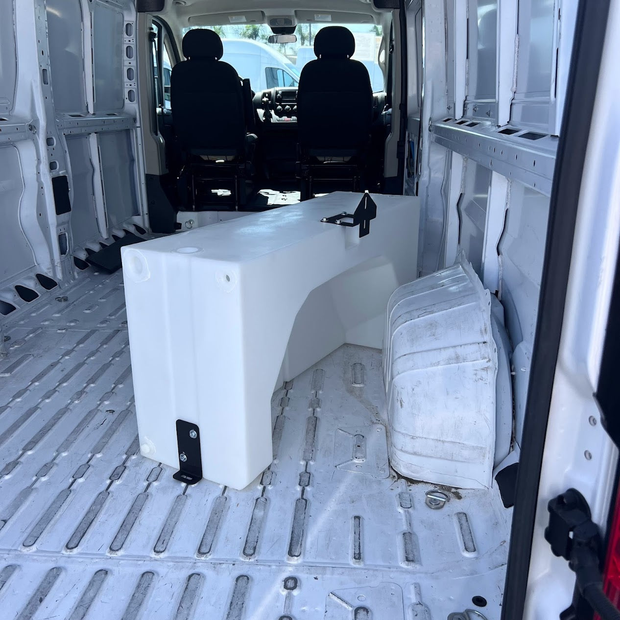 39 GALLON WHEEL WELL WATER TANK FOR 2013-2025 DODGE / RAM PROMASTER 1500, 2500, 3500 136", 159", AND 159" EXT (BOTH SIDES)