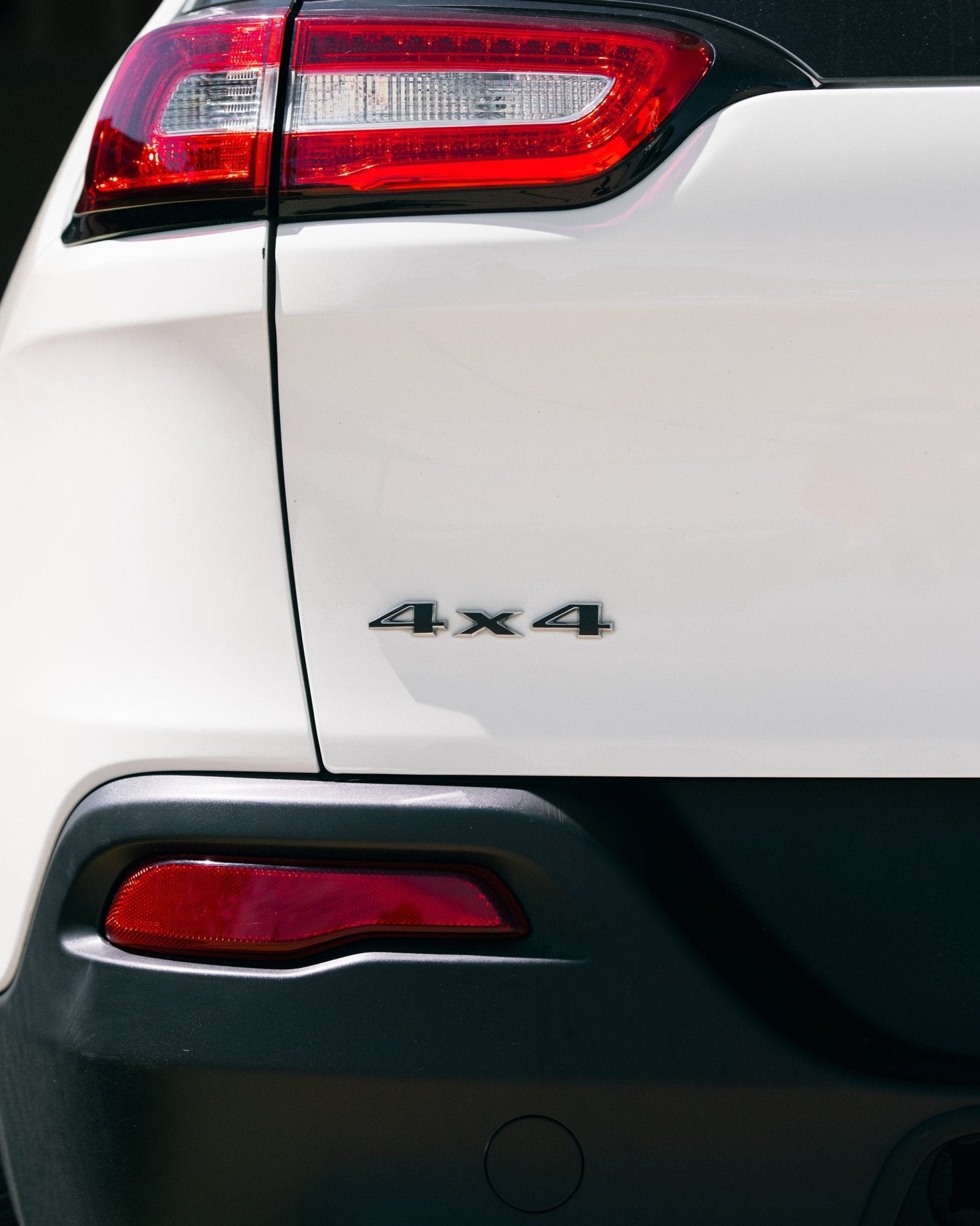 4×4 Emblem Overlay Decal – Color Vinyl Sticker | Fits Jeep Models with 4×4 Badge (Excl. 4xe / Grand Cherokee L/WL)