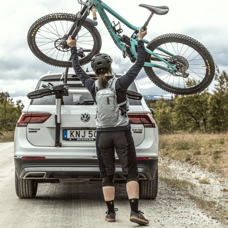 Thule OutWay Platform-Style Trunk Mount Bike Rack w/Raised Platform (Up to 2 Bikes) - Silver/Black