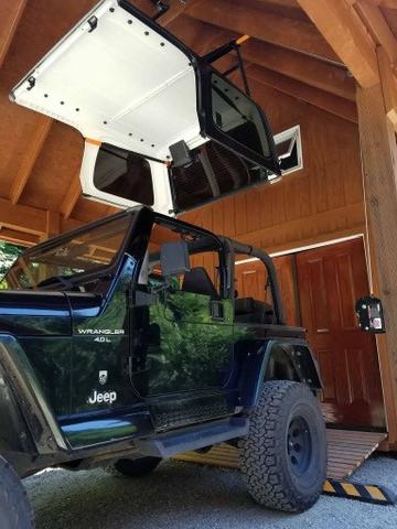 J-BARR: Jeep Wrangler Hardtop Removal Hoist and Storage System