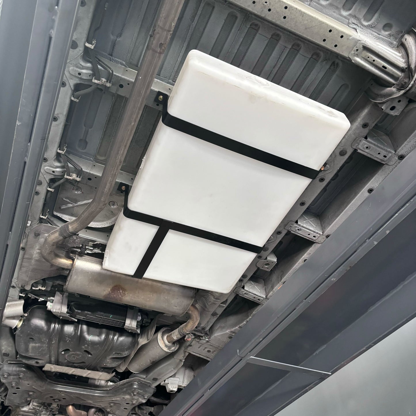 36 Gallon UNDERCARRIAGE Fresh/Grey WATER TANK FOR 2013-2025 DODGE / RAM PROMASTER 2500, 3500 159” AND 159" EXT