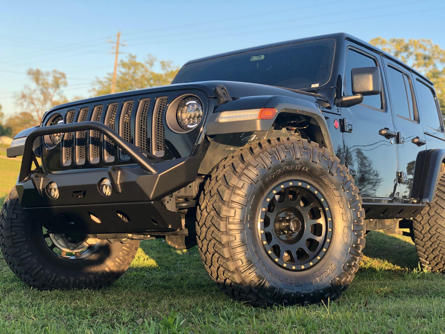 Jeep JL/Gladiator Front Bumper W/Stinger/Skid Plate 18+ Wrangler JL/Gladiator The Hammer Series Motobilt - MB1090F-S-1094