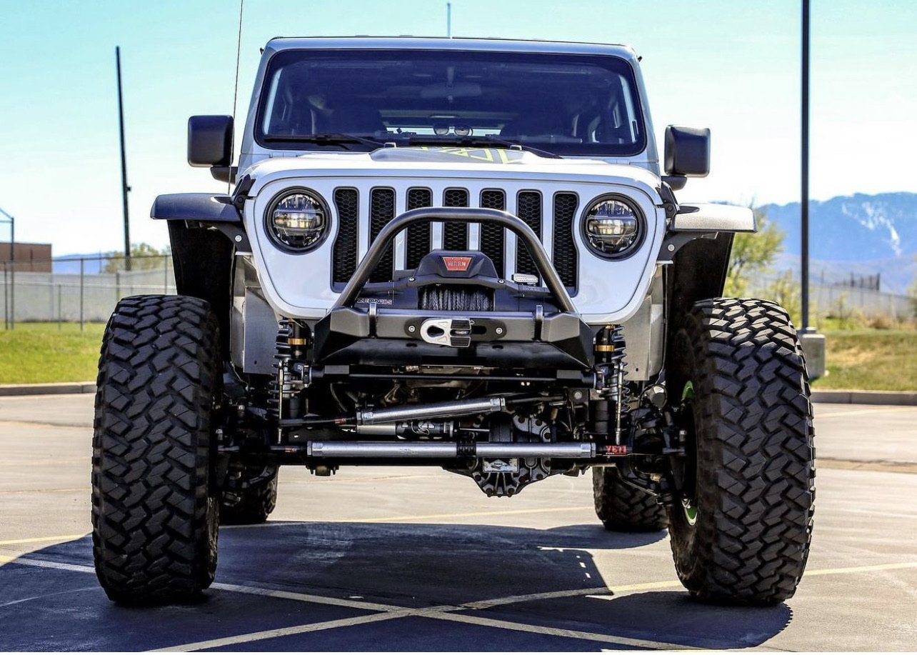 Tomahawk Frame Chop Front Bumper w/Bull Bar for Jeep JK, JL, JT Motobilt - MB1149-BB