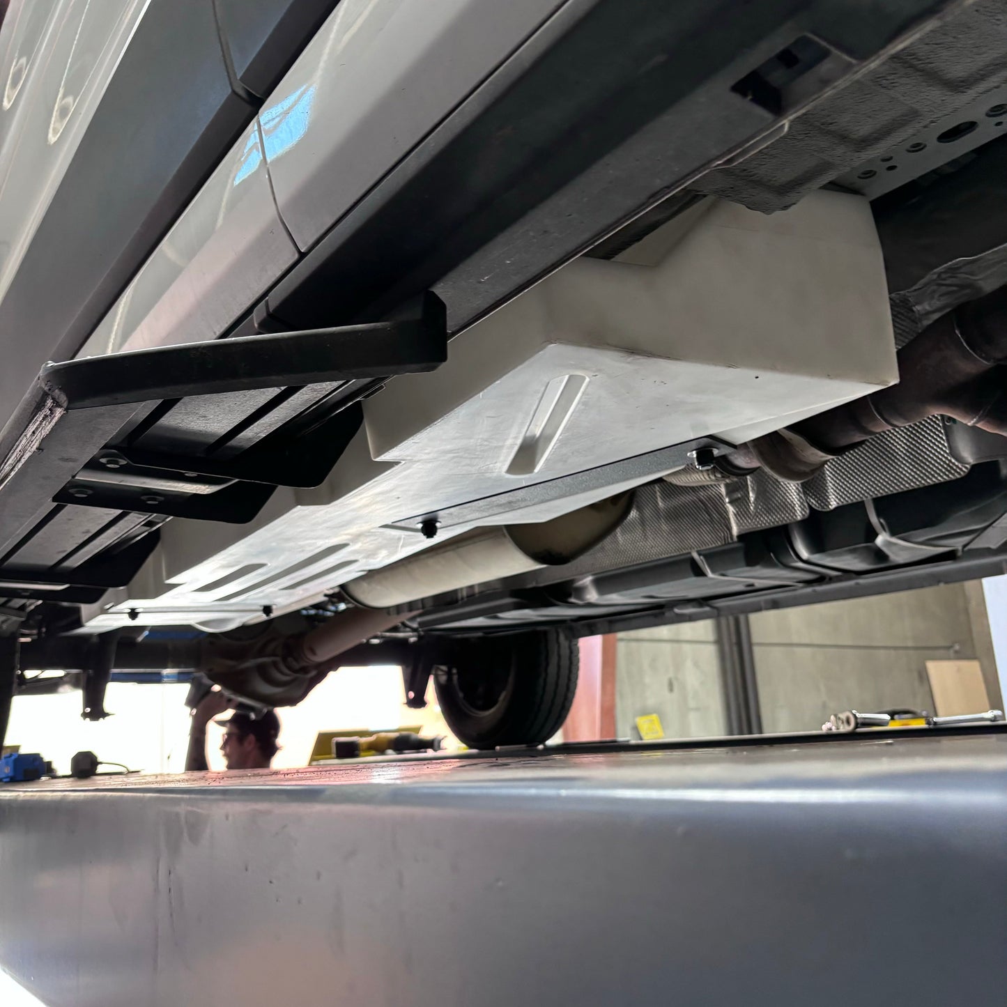 20 Gallon Passenger Side Undercarriage Fresh Water Tank for 2015-2025 Ford Transit 148" & 148" EXT