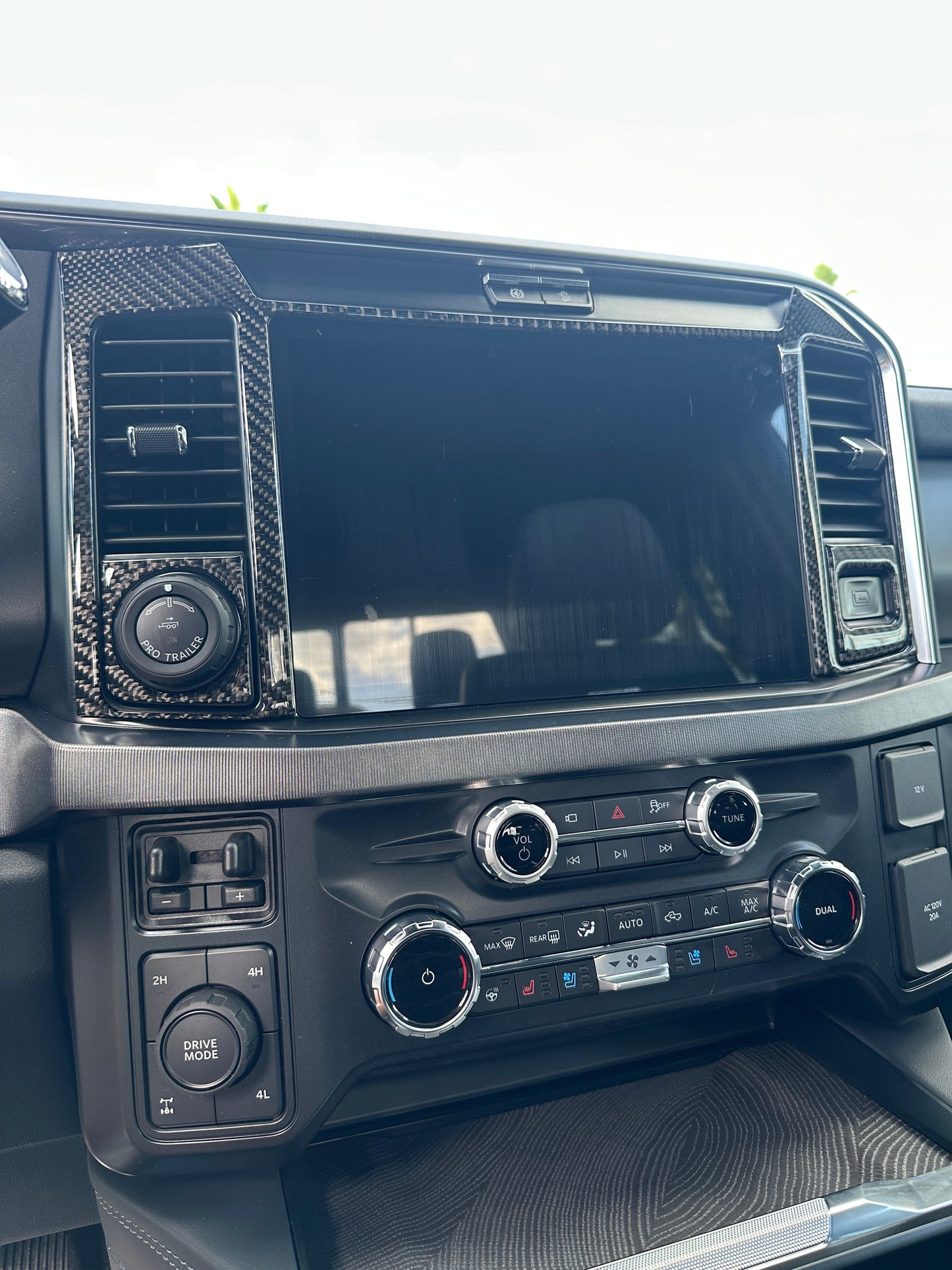 Display Screen Accent Trim Fits 2023-2026 Ford Super Duty