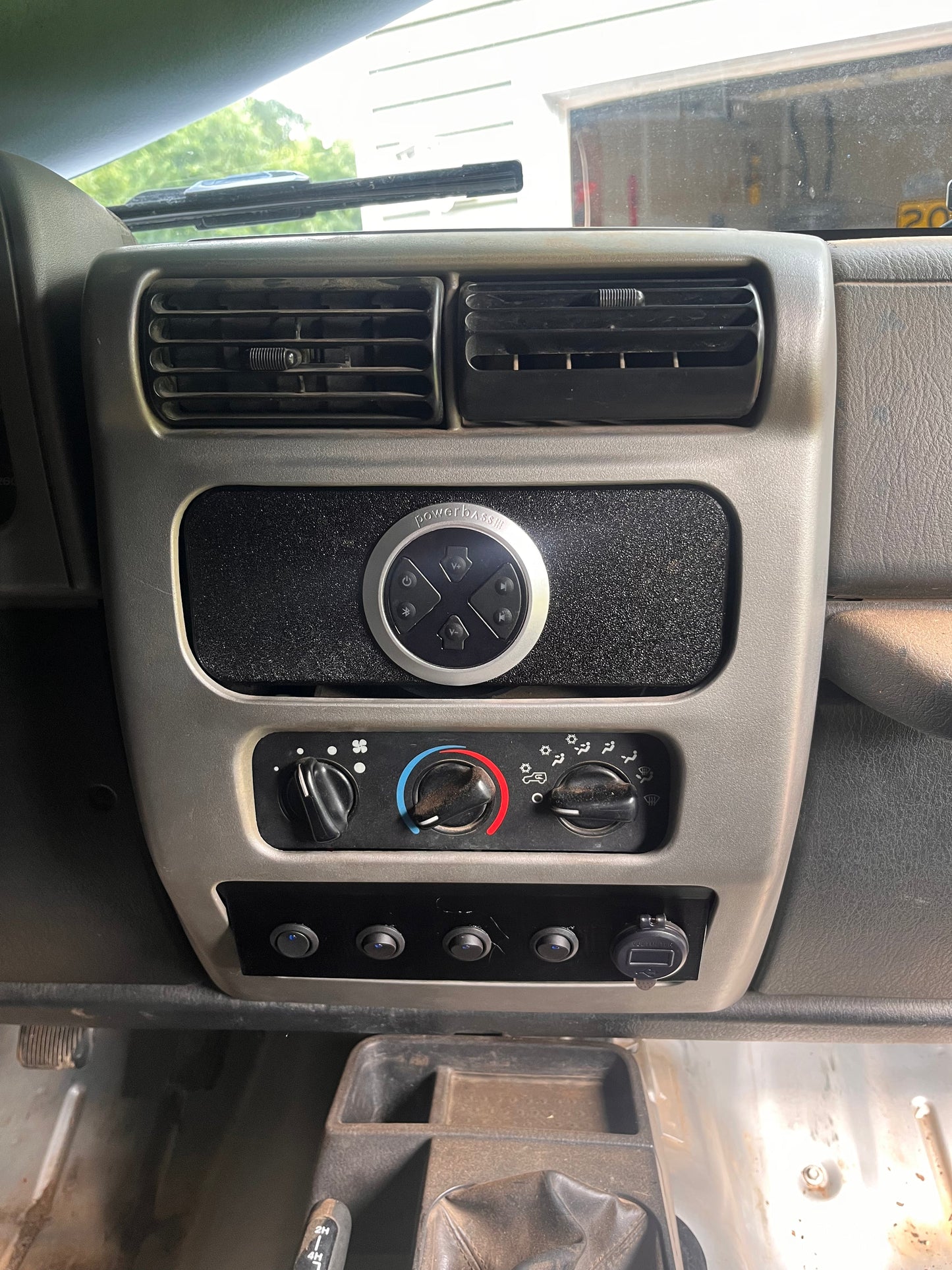03-06 Jeep TJ/LJ Radio Bezel